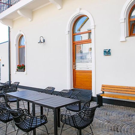 Hotel House Of Charles Carei Exterior foto