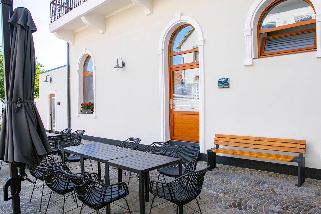 Hotel House Of Charles Carei Exterior foto